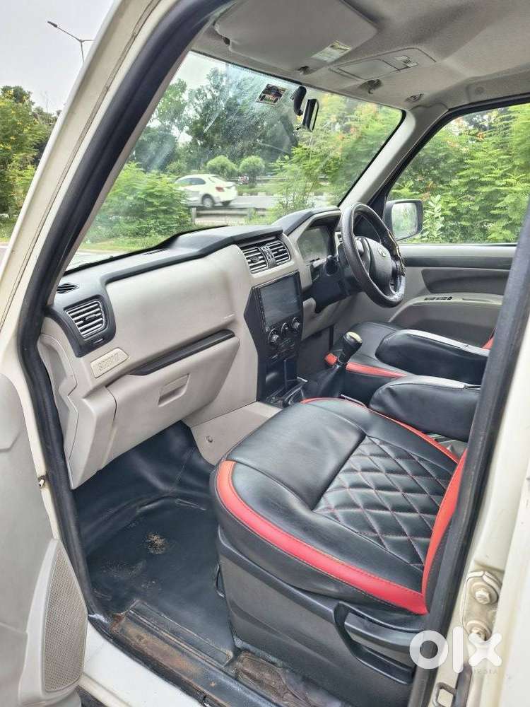 Mahindra Scorpio 2.2 S7 7 Str, 2018, Diesel