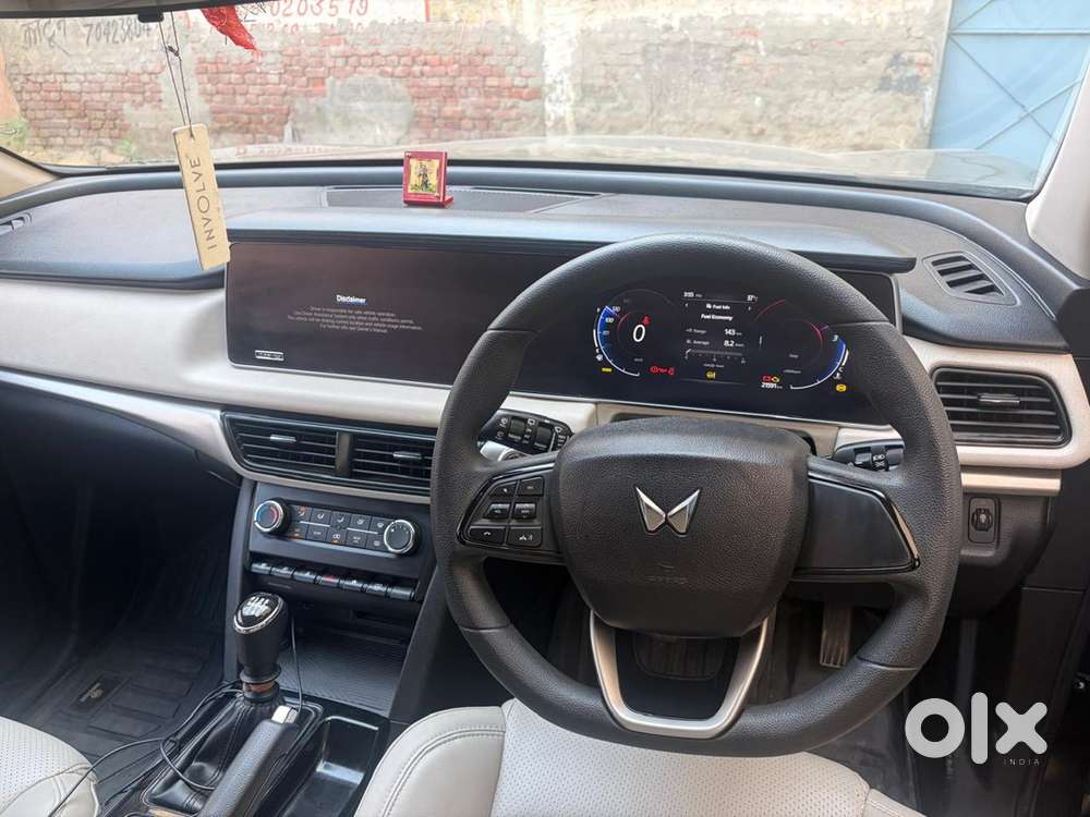 Mahindra Xuv700 Petrol 2025