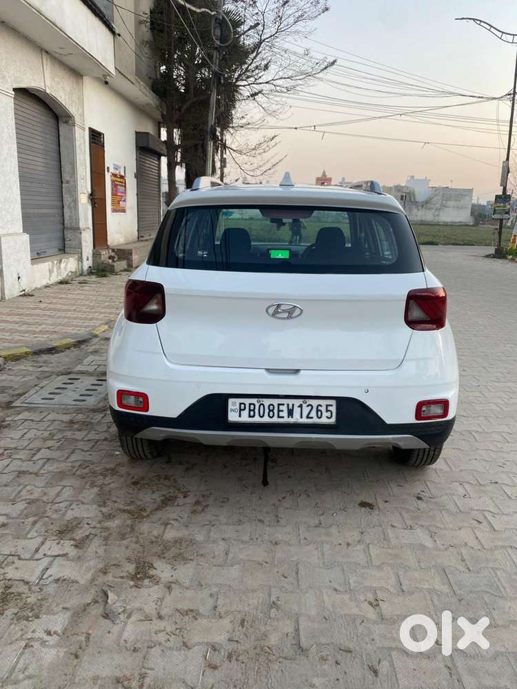 Hyundai Venue 1.2 S Plus, 2022, Petrol