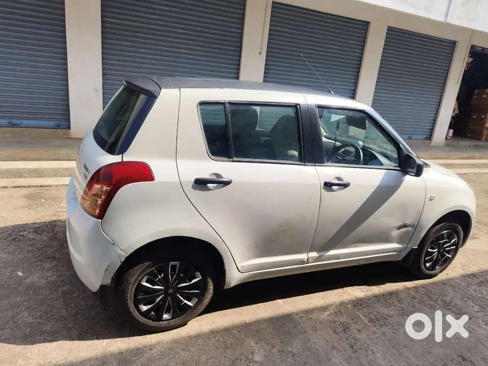 Maruti Suzuki Swift 2011