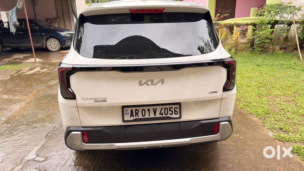 Kia Carens Clavis 2025 Petrol Well Maintained