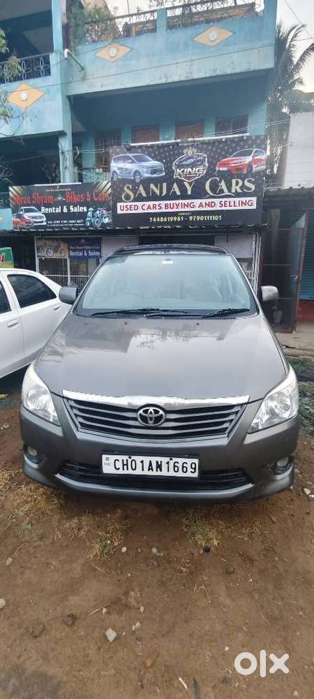Toyota Innova 2.5 G (diesel) 8 Seater, 2012, Diesel