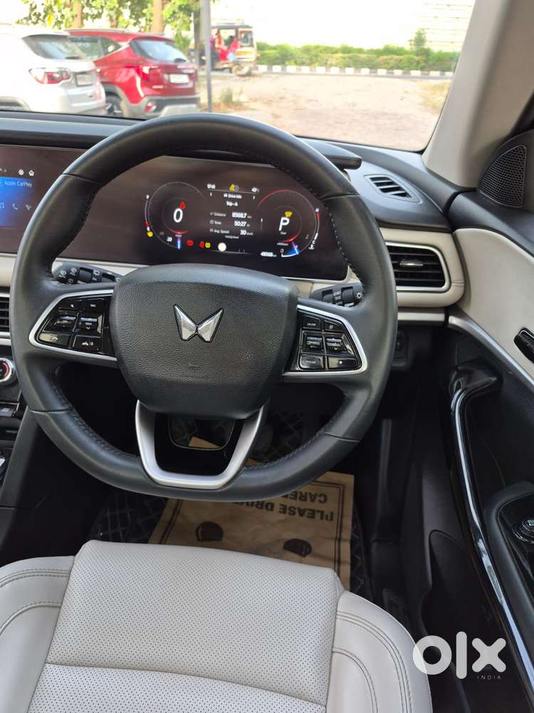 Mahindra Xuv700 2.2 Ax 7 Diesel At Str, 2023, Diesel