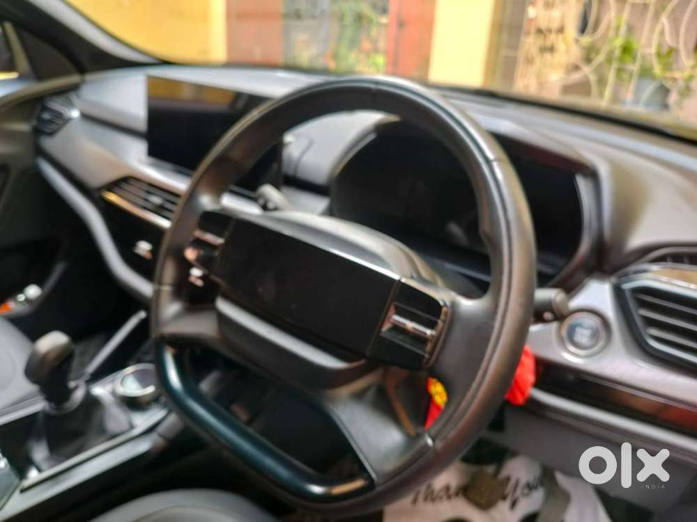 Tata Safari Stealth Edition