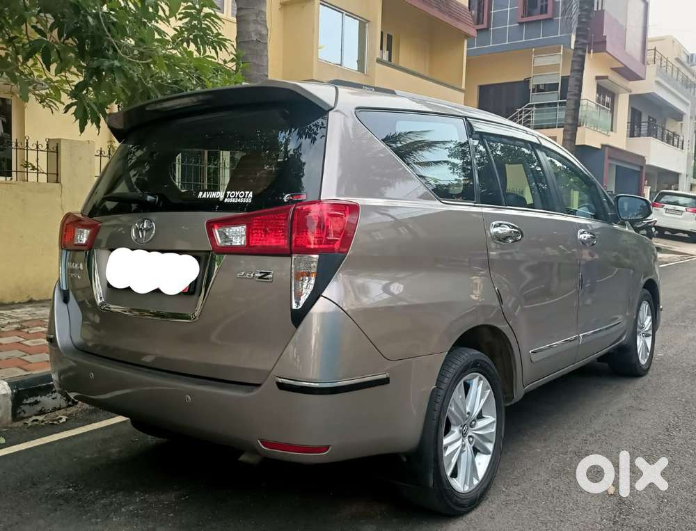 Toyota Innova Crysta 2.8z Automatic, 2016