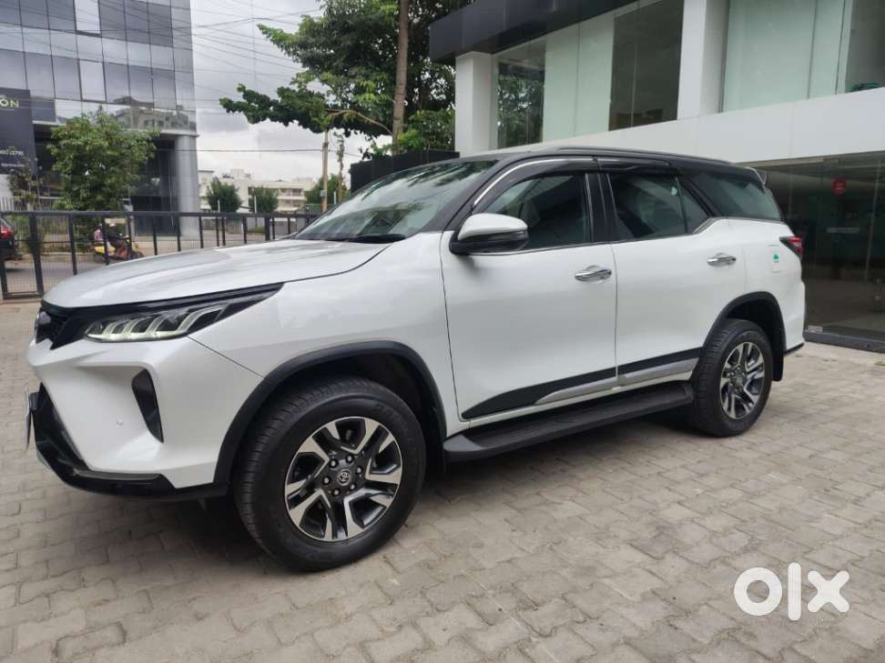 Toyota Fortuner Legender 4x4 At 2.8, 2025