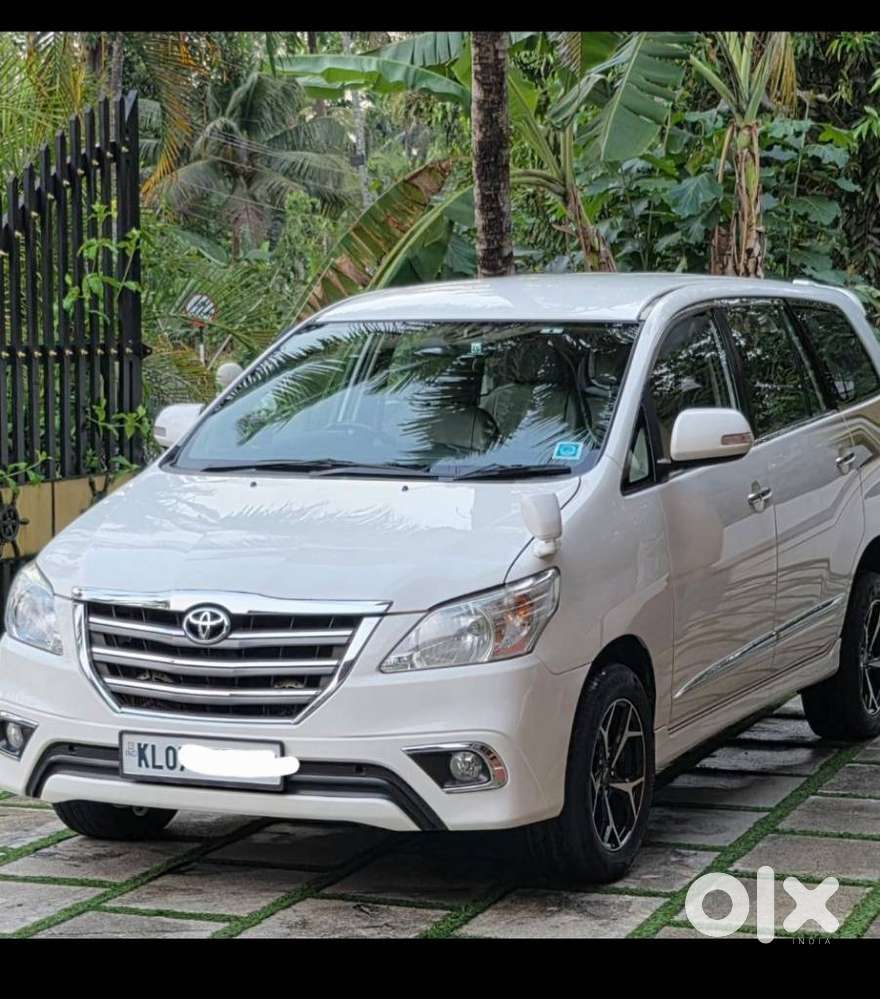 Toyota Innova 2.5 Zx 7 Str Bs-iv, 2015, Diesel