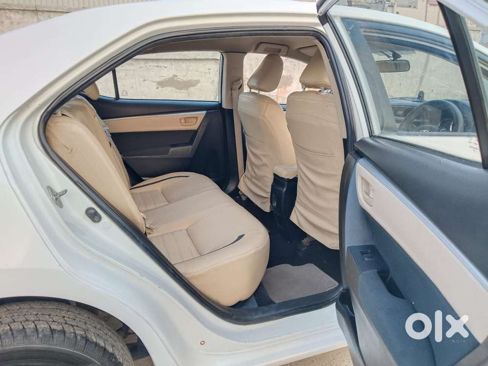 Toyota Corolla Altis 2013-2017 D-4d J, 2016, Diesel