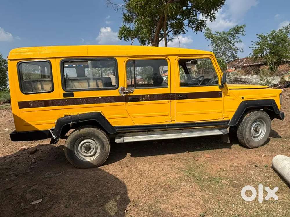 Force Toofan School Bus