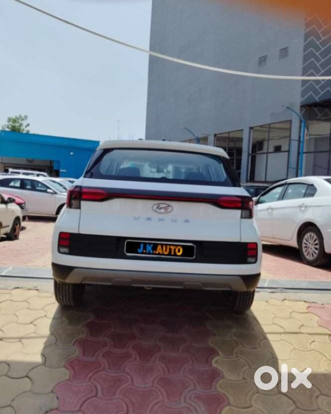 Hyundai Venue E 1.2 Petrol, 2022, Petrol