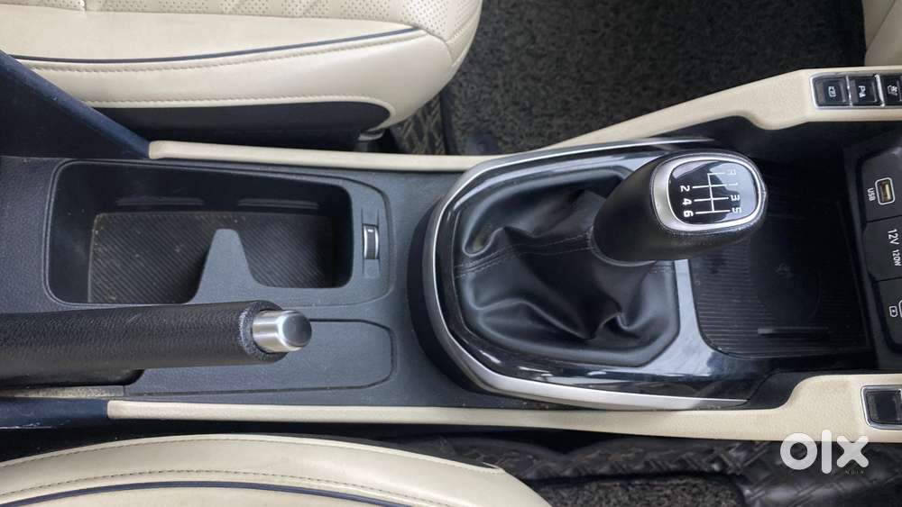 Kia Carens 1.5 Luxury Plus Diesel 6 Str, 2022, Diesel