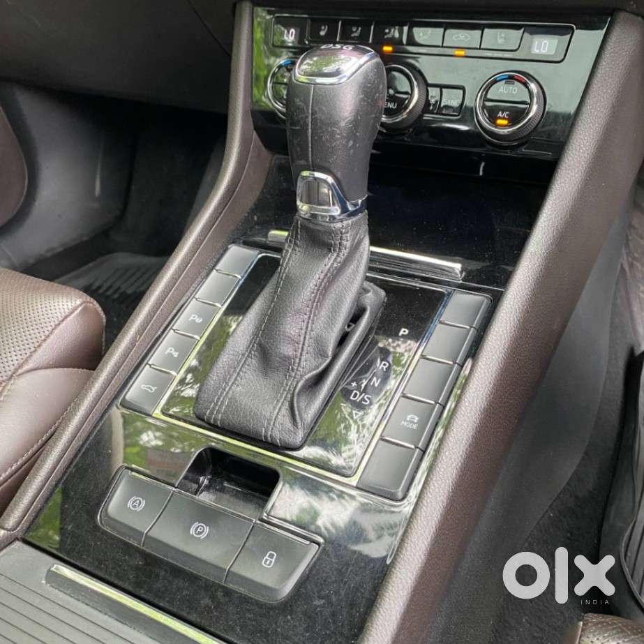 Skoda Superb L&k 1.8 Tsi At, 2020, Petrol