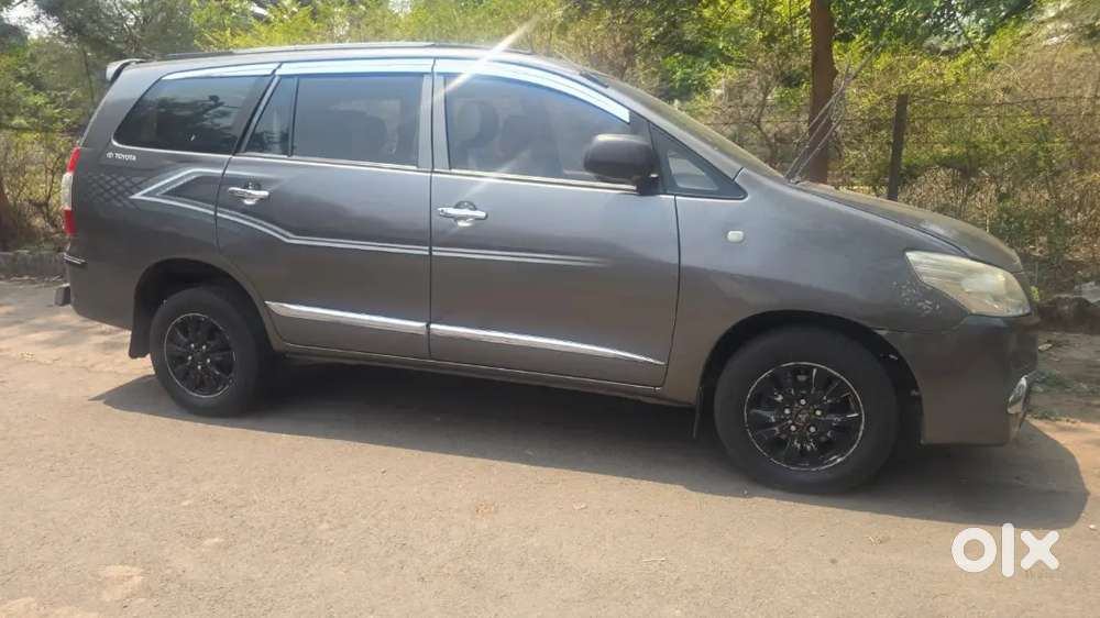Toyota Innova 2009 Diesel Well Maintained
