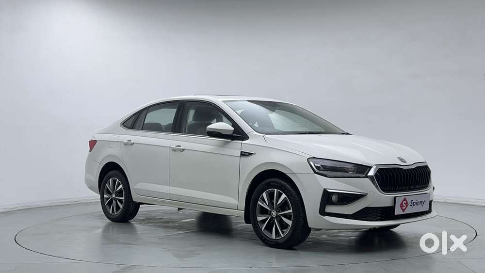 Skoda Slavia Style 1.0l Tsi At, 2023, Petrol