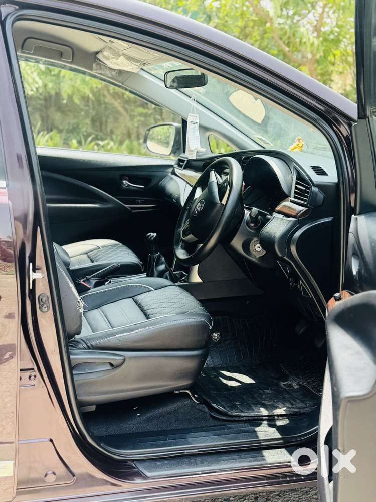 Toyota Innova Crysta 2.4 G Mt 7 Str, 2017, Diesel
