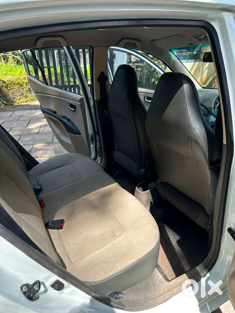 Hyundai I10 Sportz Petrol Manual 2012