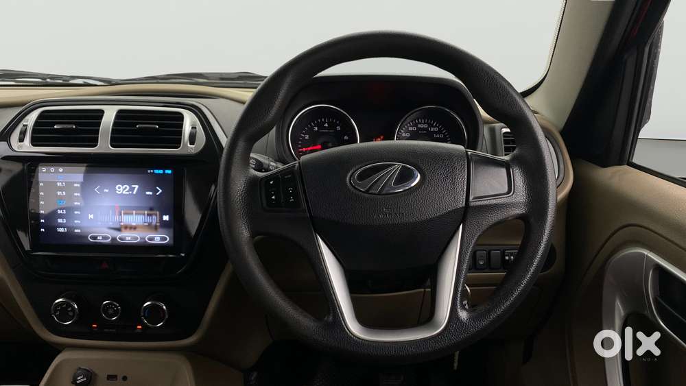 Mahindra Tuv 300 T8 Amt, 2016, Diesel