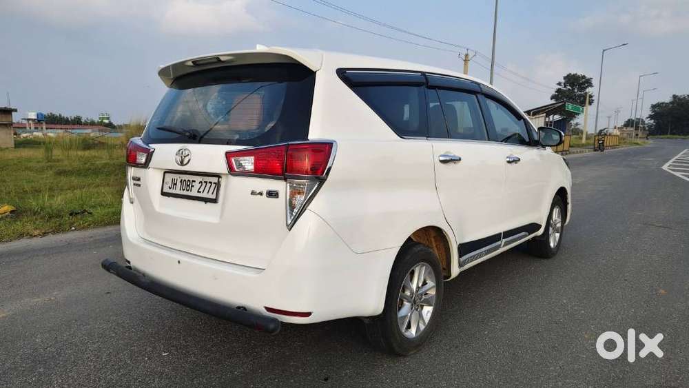 Toyota Innova Crysta 2.4 G Mt, 2017, Diesel