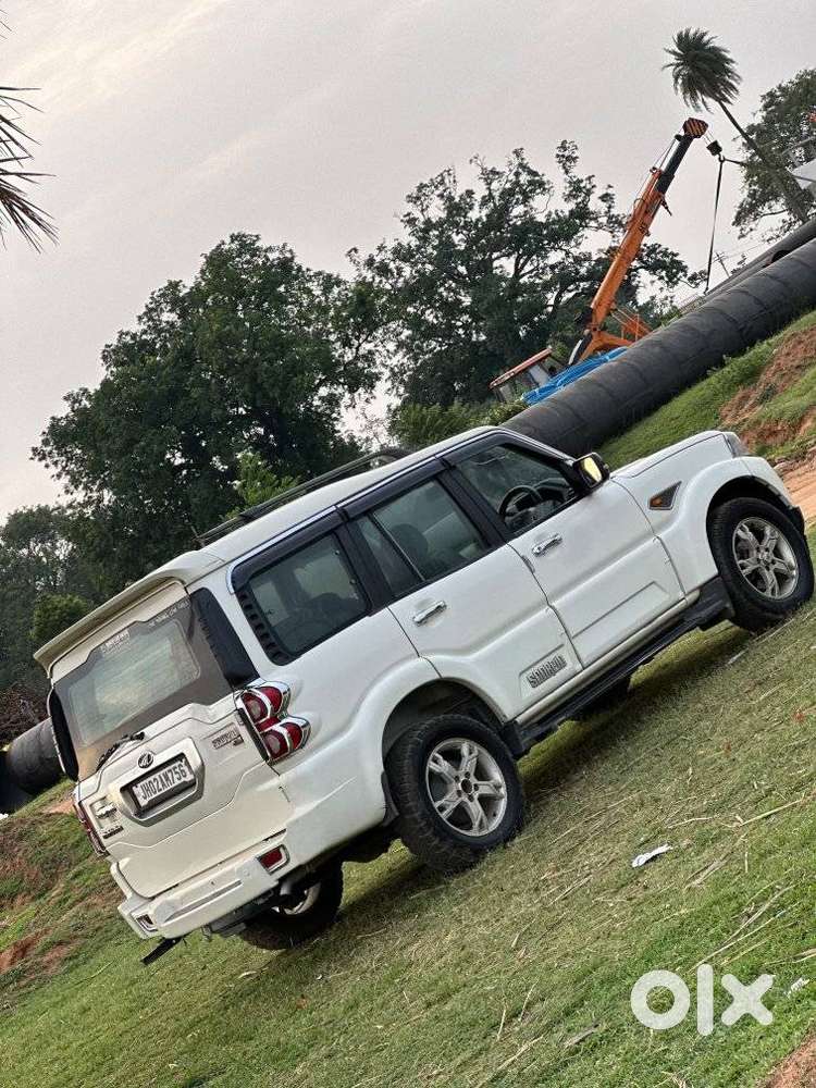Mahindra Scorpio S10, 2016, Diesel