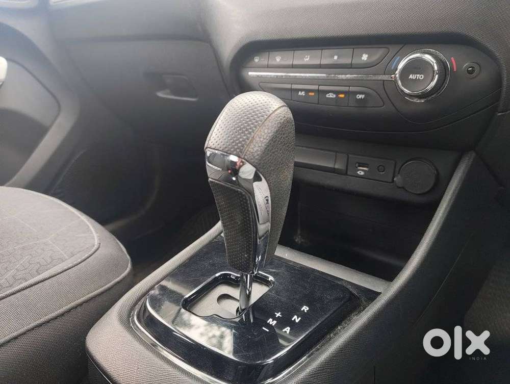 Tata Punch 1.2 Revotron Creative Amt Dual Tone, 2022, Petrol