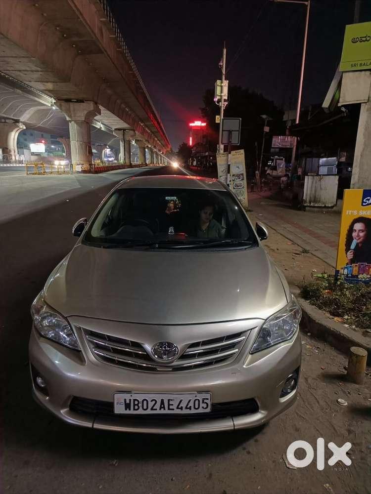 Toyota Corolla Altis 2013 Petrol Well Maintained