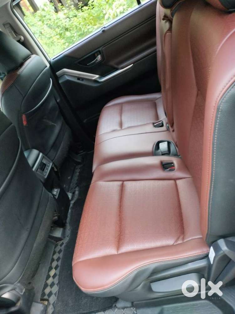 Toyota Innova Hycross 2.0 Vx Hybrid 8 Str, 2025, Petrol