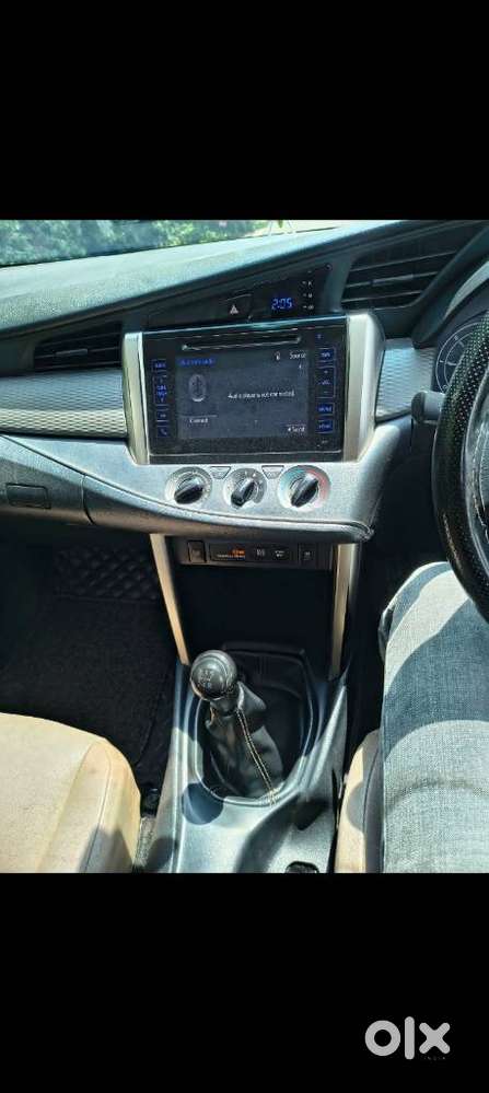 Toyota Innova Crysta 2.4 G Mt 7 Str, 2020