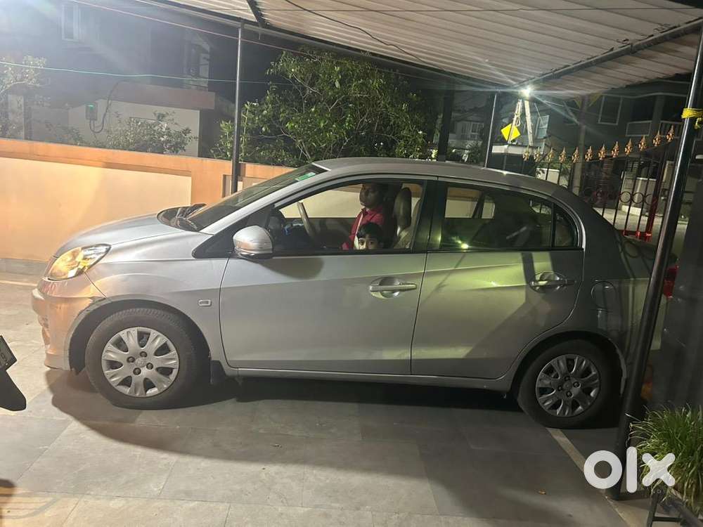 Honda Amaze 2015 Petrol Well Maintained