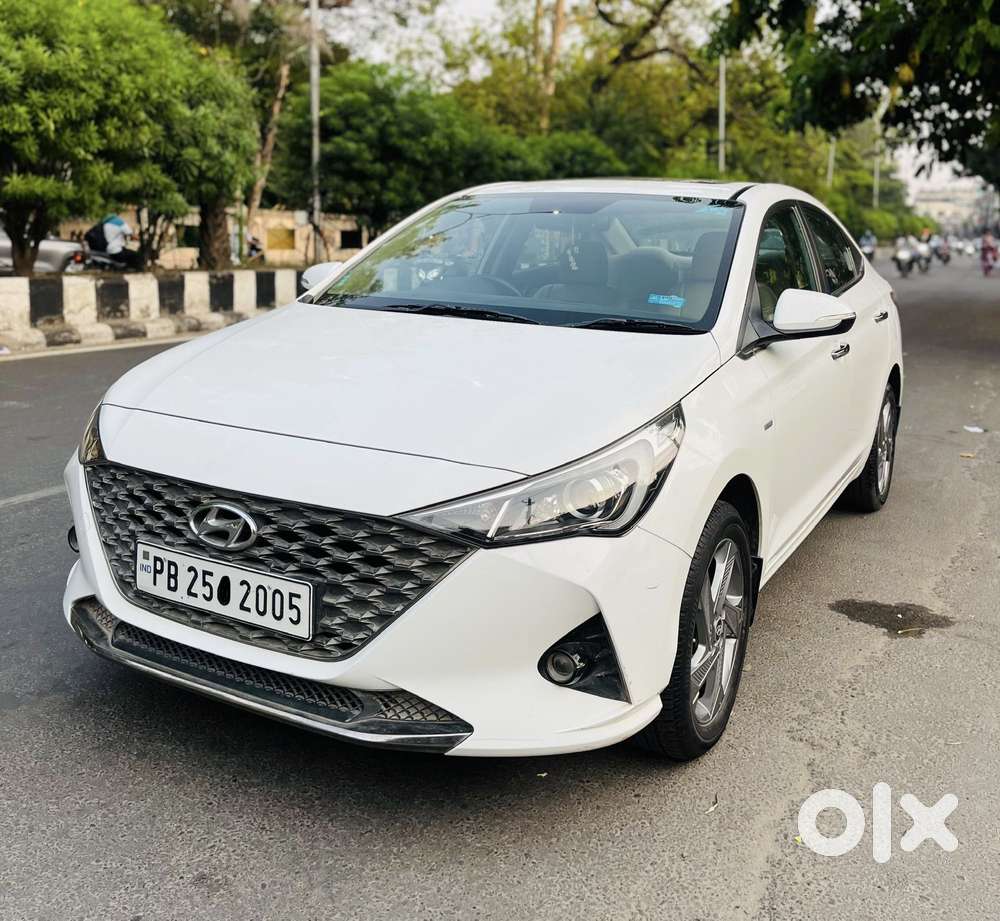 Hyundai New Verna, 2022, Petrol
