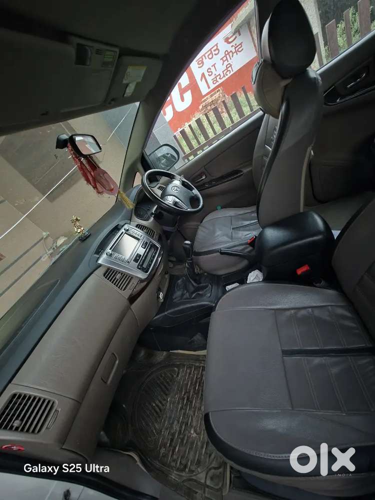 Toyota Innova 2015 Diesel Well Maintained