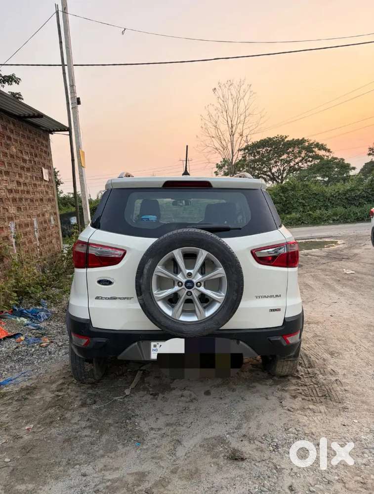 Ford Escort 2021with Sunroof (2nd Top Model) With Timely Service