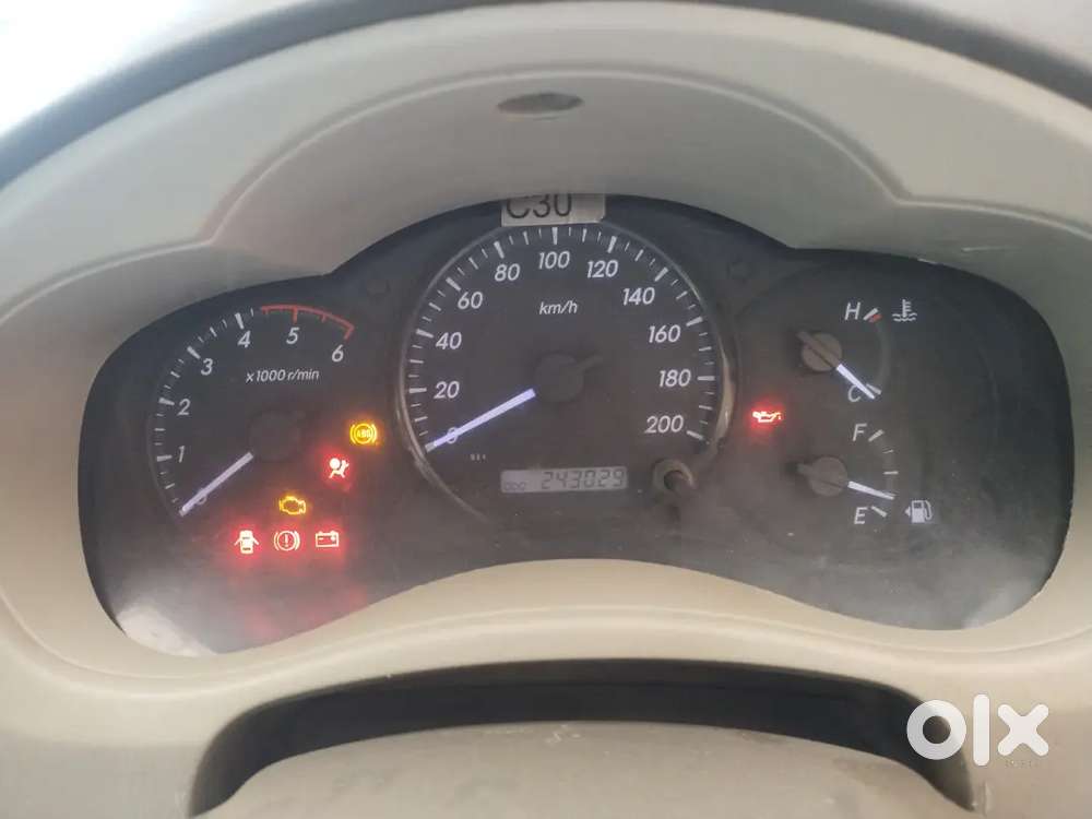 Toyota Innova 2012 Diesel Well Maintained