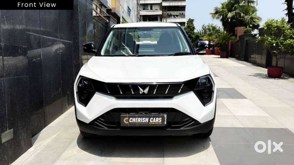 Mahindra Xuv 3xo Mx1 Pm Mt, 2024, Petrol