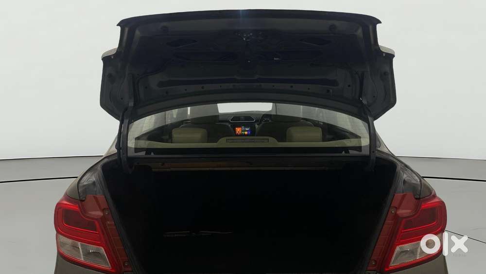 Maruti Suzuki Swift Dzire Amt Zxi, 2021, Petrol