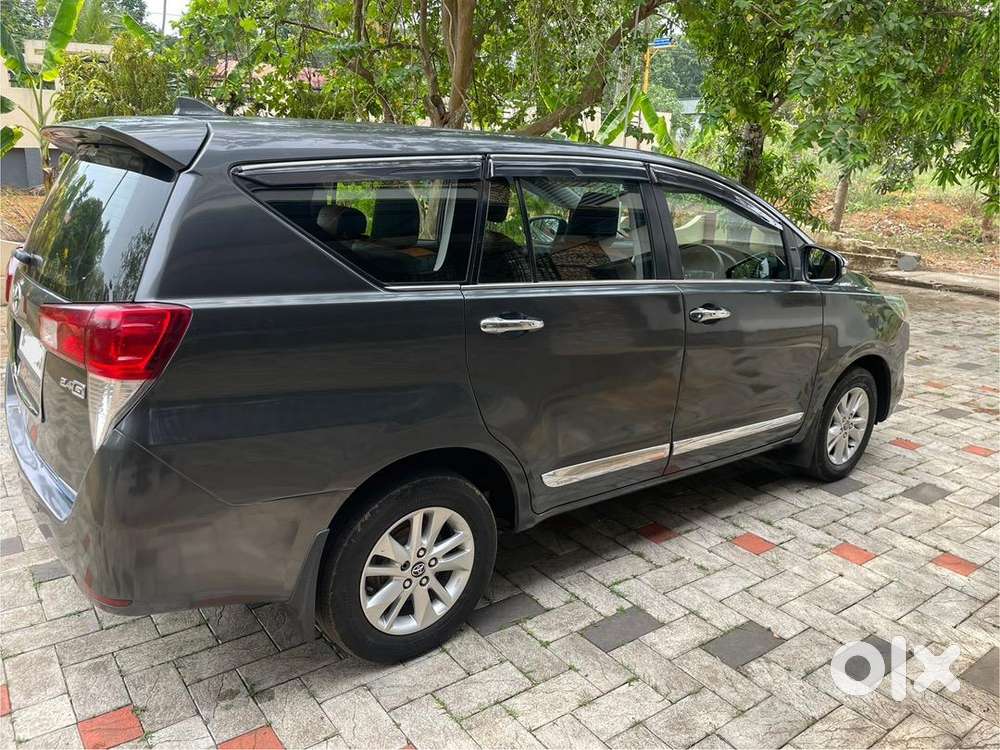 Toyota Innova Crysta 2017