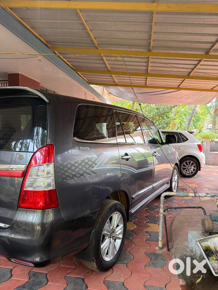 Toyota Innova 2.5 G E4 2016 Model