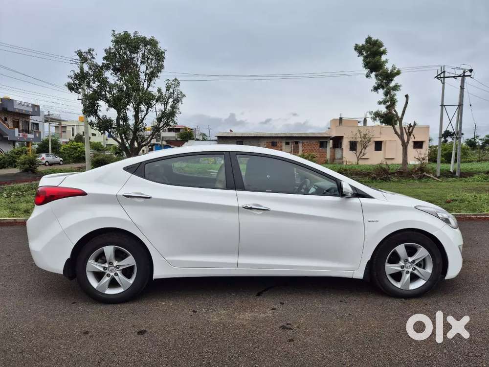 Selling My Hyundai Elantra Topend Model Next To Showroom Condition