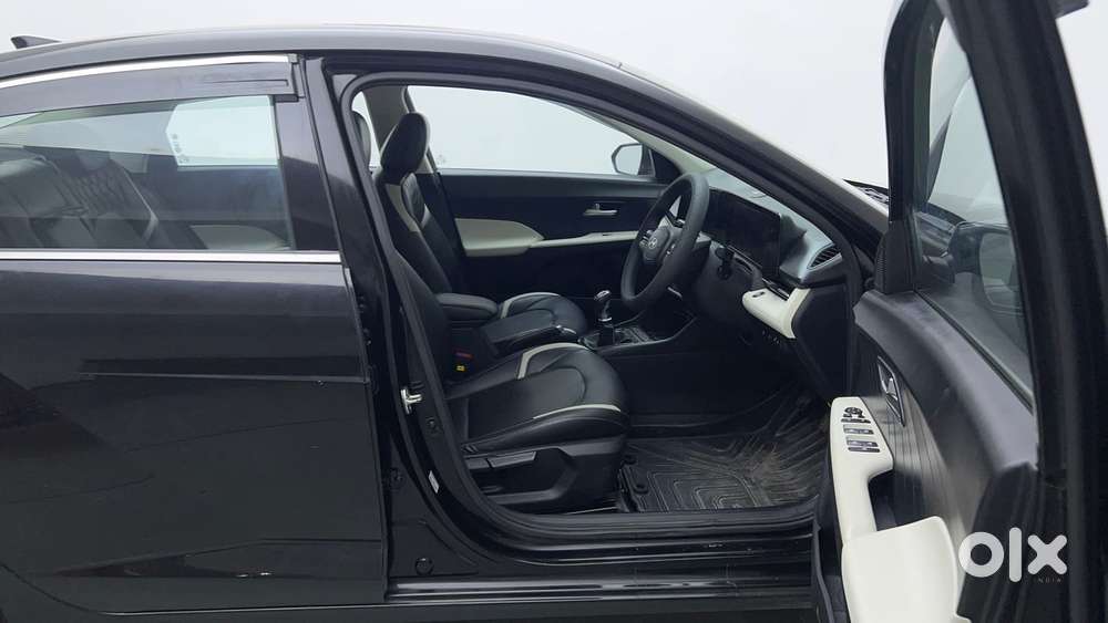 Hyundai Verna 1.5 Sx Petrol Mt, 2024, Petrol