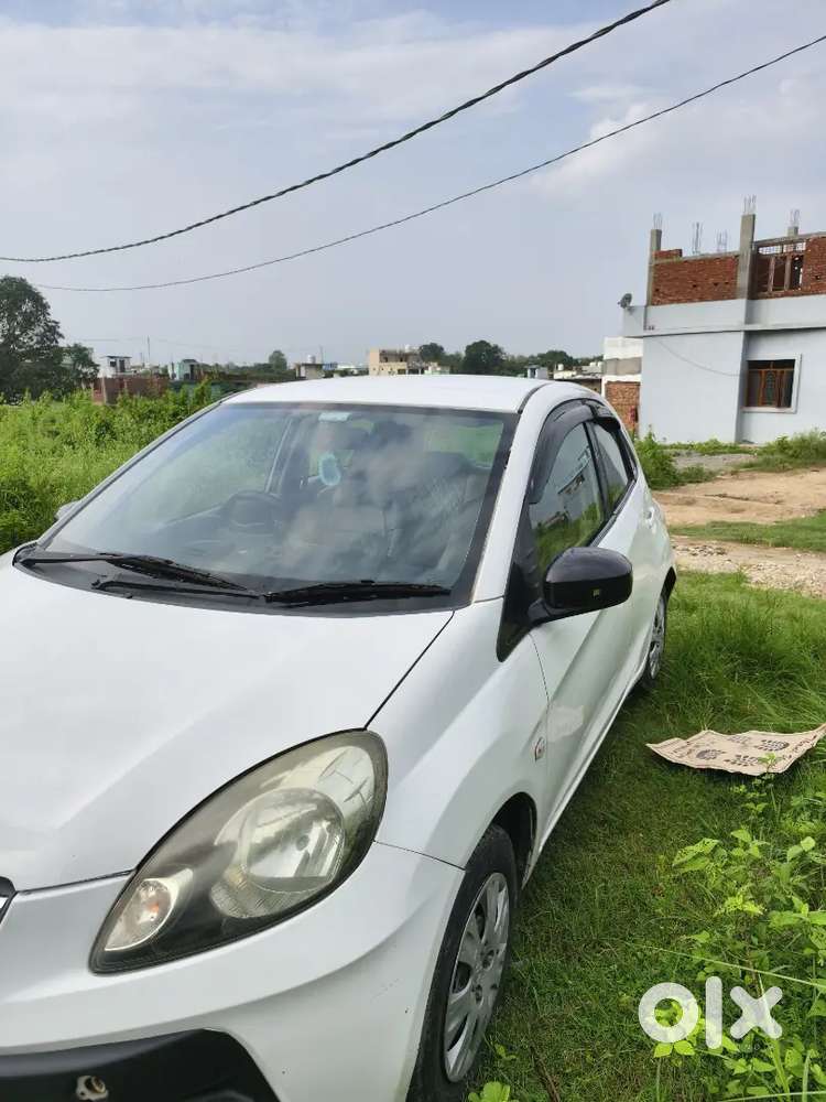 Well-maintained Honda Brio Petrol (manual) 2013,