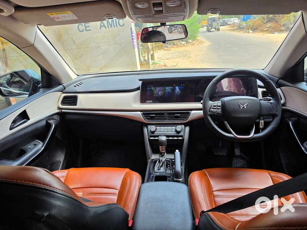 Mahindra Xuv700 2.2 Ax 5 Diesel At Str, 2023, Diesel