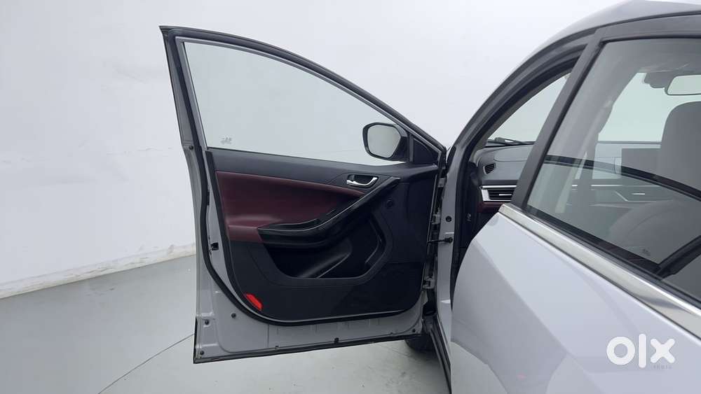 Tata Curvv S 1.2 Revotron Petrol 6mt, 2024, Petrol