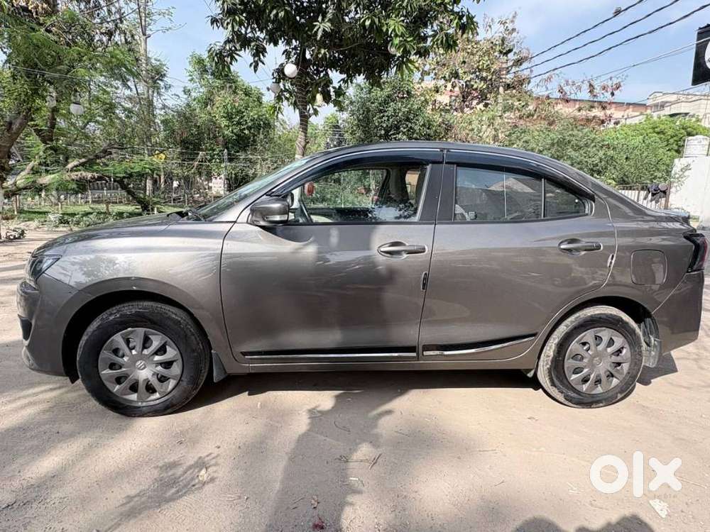 Maruti Suzuki Dzire 1.2 Vxi Cng, 2025, Cng & Hybrids