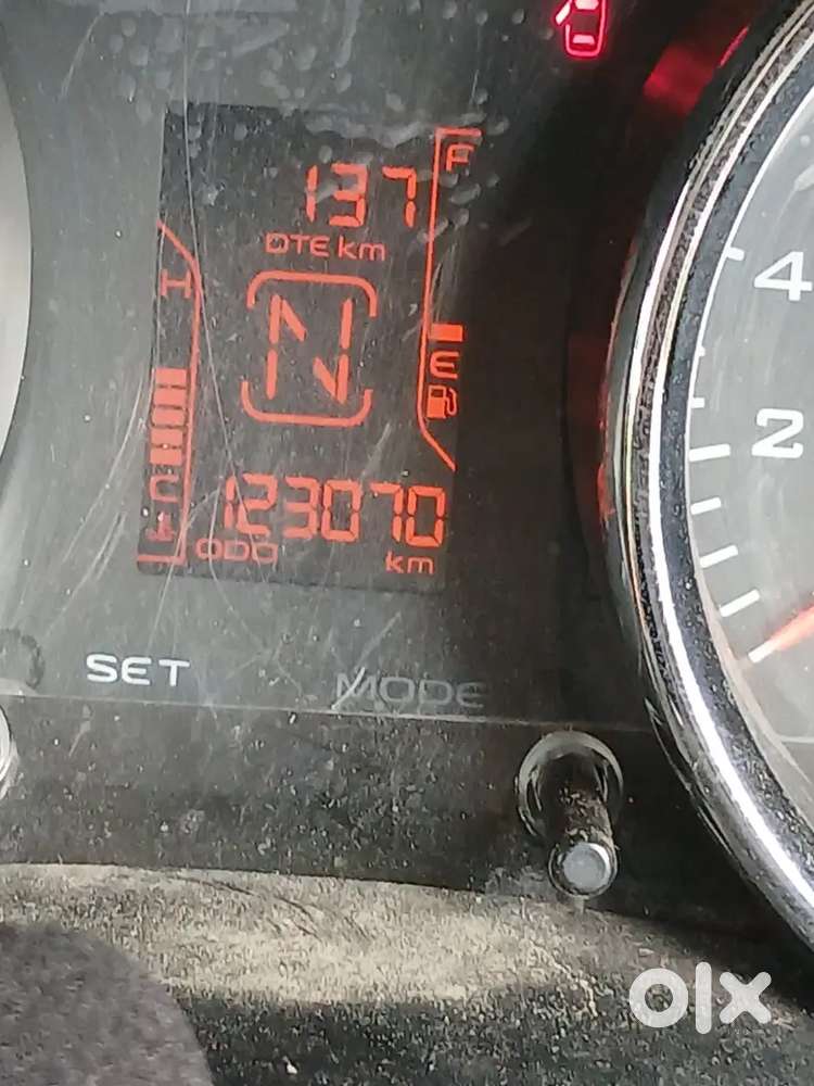 Mahindra Tuv Automatic 300 Diesel 2017