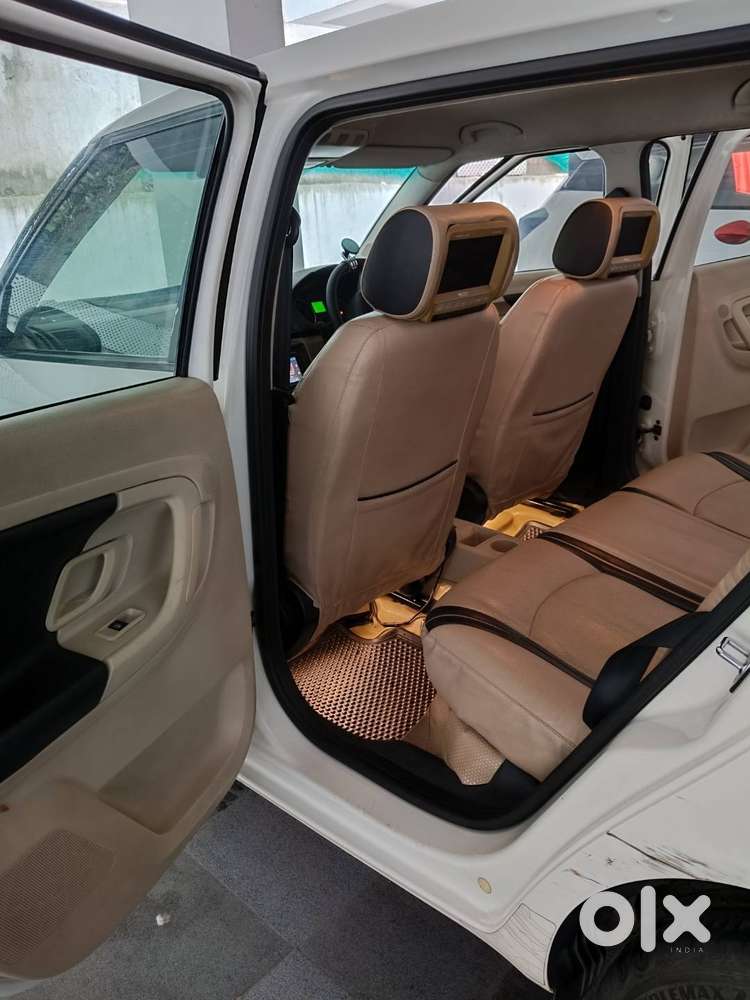 Skoda Fabia Top End Petrol White Colour