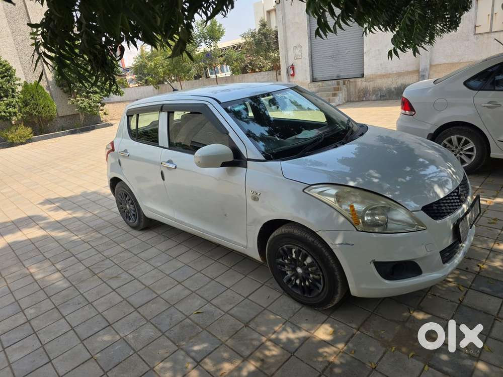 Swift 2013 Maruti Suzuki Manual Petrol