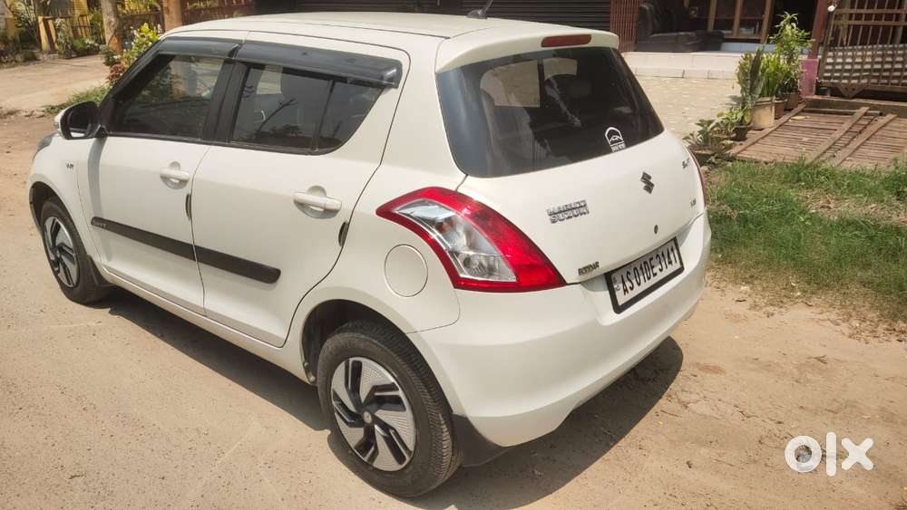 Maruti Suzuki Swift Vxi + Manual, 2016, Petrol