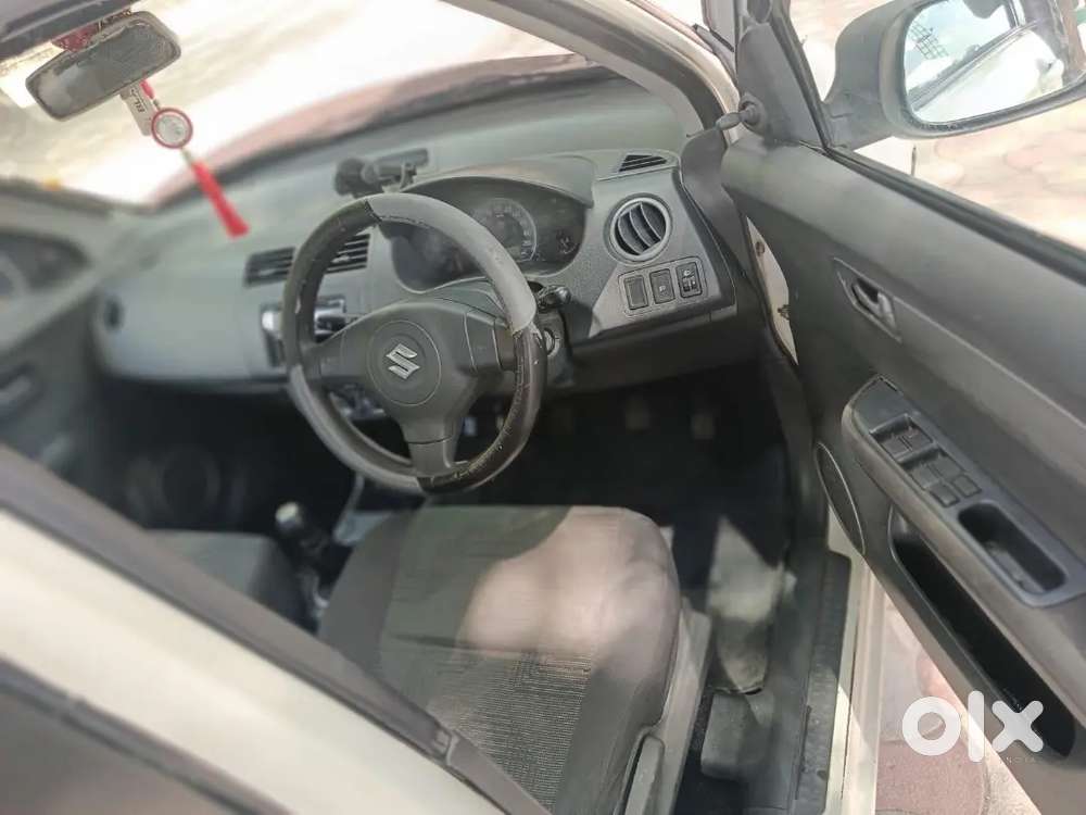 Maruti Suzuki Swift 2007 Cng & Hybrids 85000 Km Driven