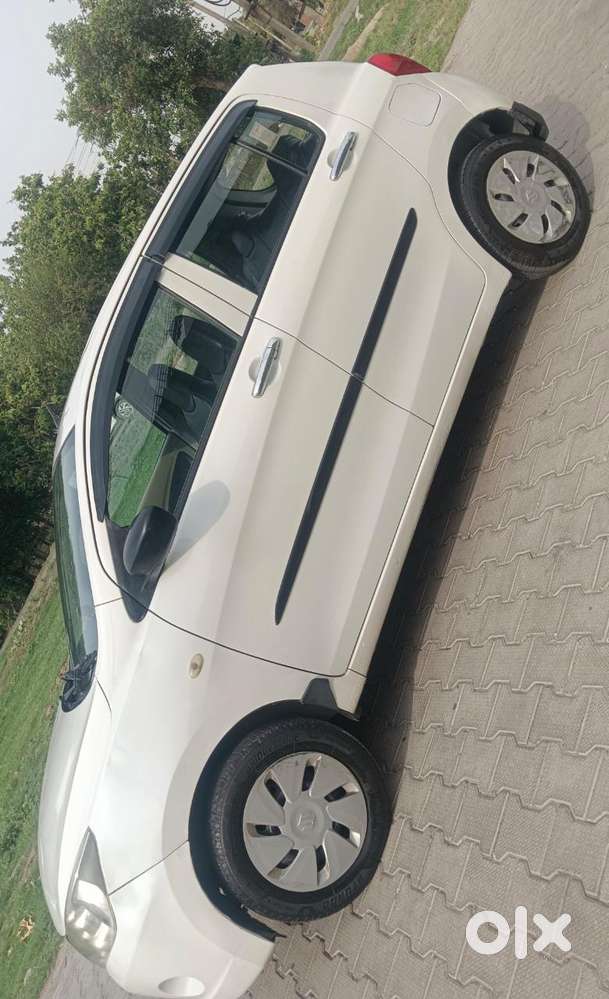 Maruti Suzuki Celerio Cng Vxi Optional, 2017, Cng & Hybrids