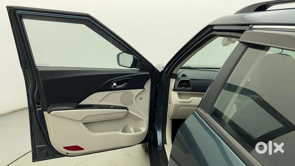 Mahindra Xuv300 W8 Amt Optional Diesel, 2022, Petrol