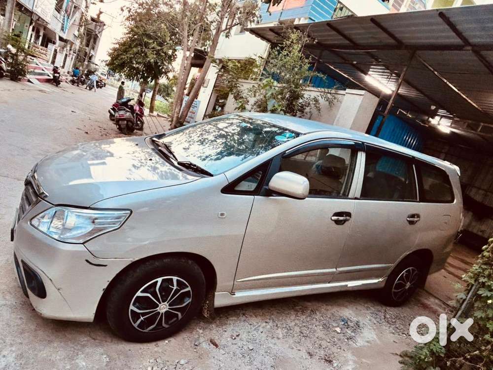 Toyota Innova 2015 Diesel Well Maintained
